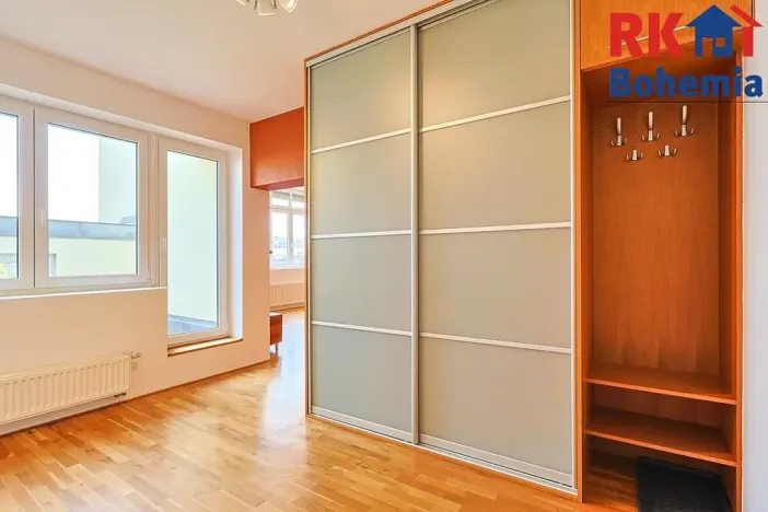 Pronájem bytu 2+1, Praha - Zbraslav, Jaromíra Vejvody, 75 m2