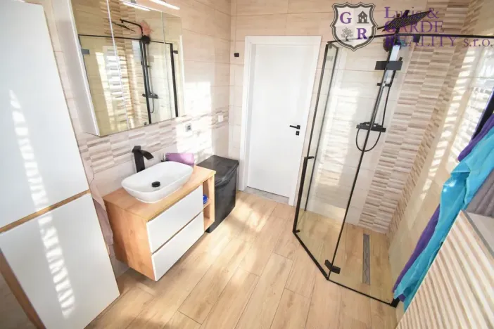 Prodej rodinného domu, Chabeřice, 160 m2