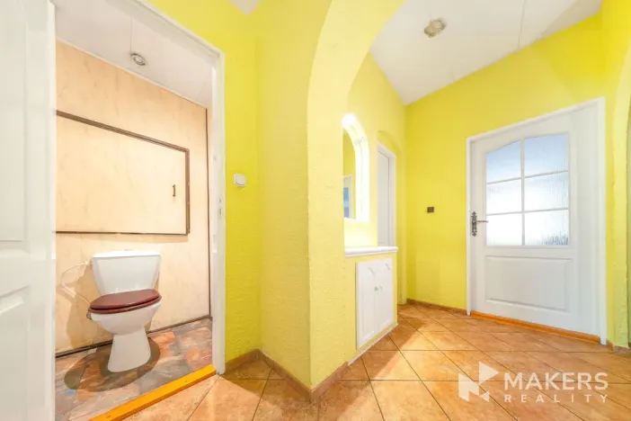 Pronájem bytu 2+1, Karlovy Vary, Vítězná, 70 m2