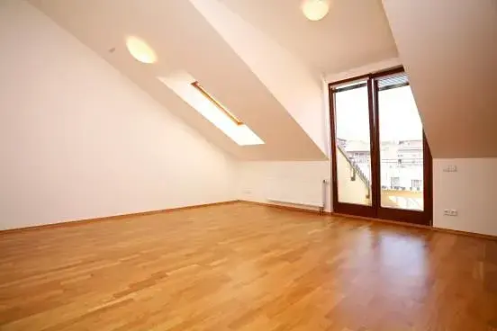 Pronájem bytu 5+1, Praha - Smíchov, Štefánikova, 168 m2