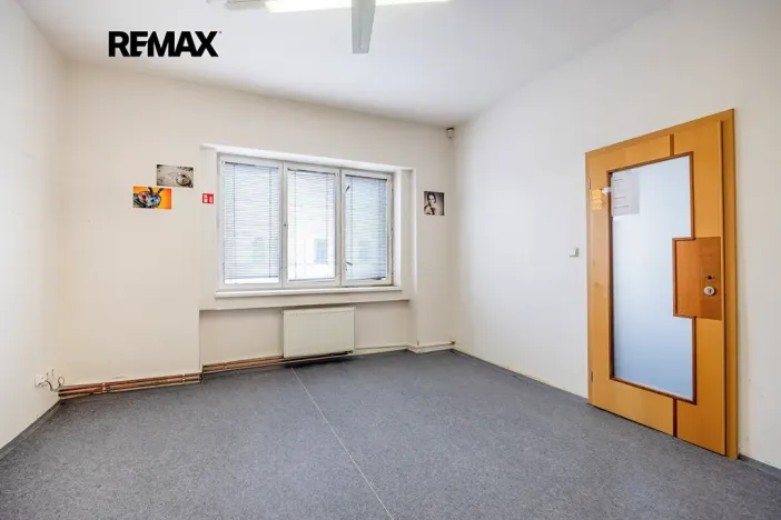 Pronájem výrobních prostor, Rudná, Masarykova, 1270 m2