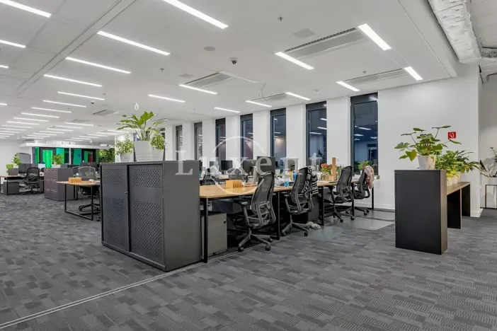 Pronájem kanceláře, Praha, Evropská, 1560 m2