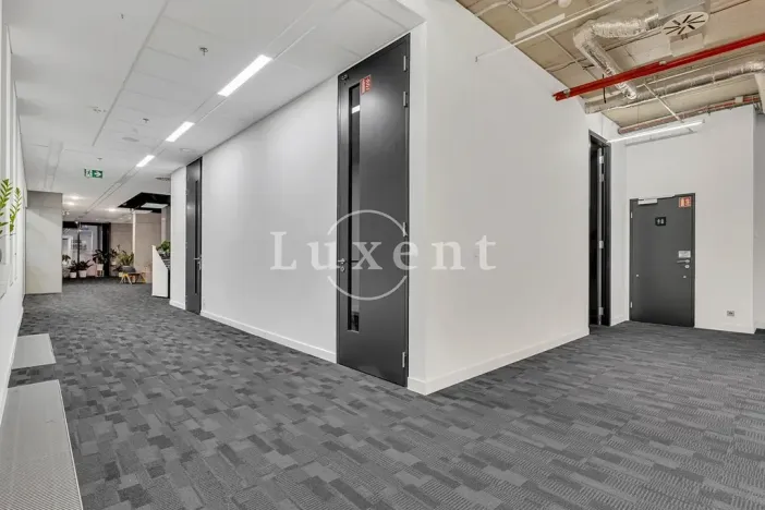 Pronájem kanceláře, Praha, Evropská, 1560 m2