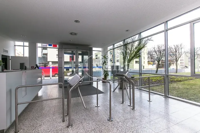 Pronájem kanceláře, Praha - Jinonice, Pekařská, 393 m2