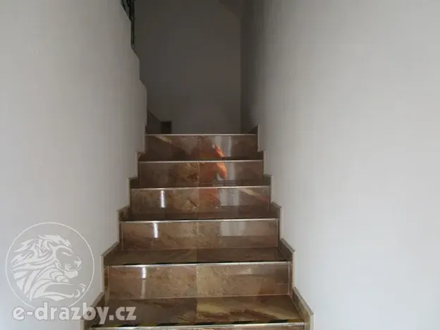 Dražba vícegeneračního domu, Praha - Letňany, Vamberská, 246 m2