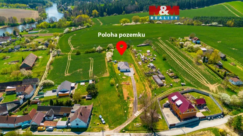 Prodej pozemku pro bydlení, Týn nad Vltavou - Hněvkovice na levém břehu Vltavy, 1869 m2