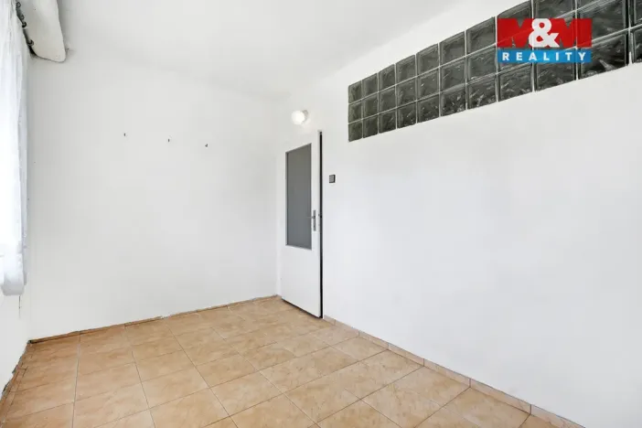 Prodej rodinného domu, Dobrovice, Komenského, 431 m2