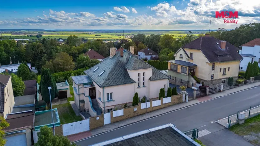 Prodej rodinného domu, Dobrovice, Komenského, 431 m2