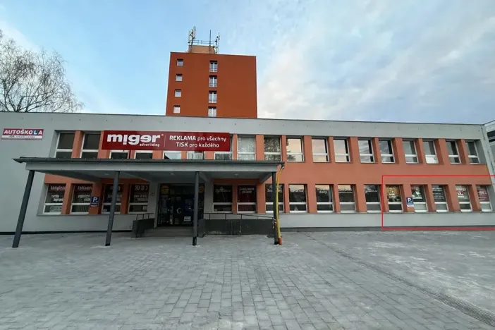 Pronájem obchodního prostoru, Rožnov pod Radhoštěm, 1. máje, 133 m2