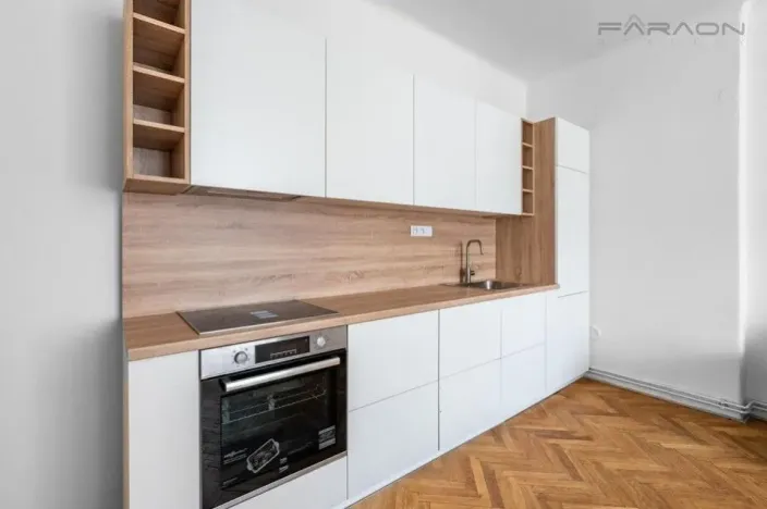 Prodej bytu 3+kk, Praha - Karlín, Sokolovská, 110 m2