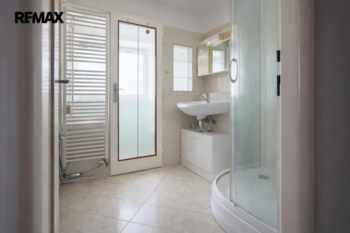 Prodej obchodního prostoru, Kolín - Kolín V, Ovčárecká, 554 m2