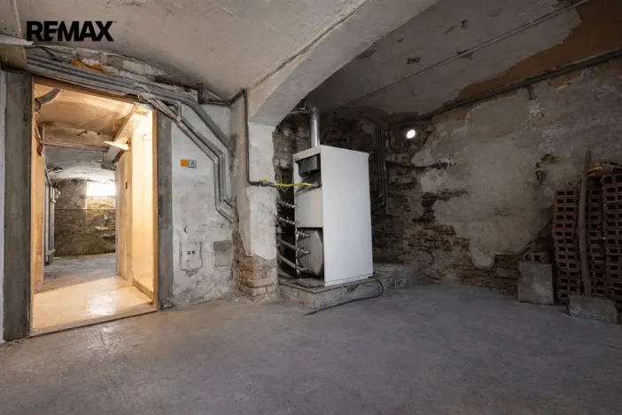 Prodej obchodního prostoru, Kolín - Kolín V, Ovčárecká, 554 m2