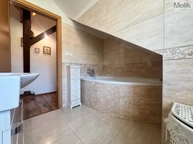 Prodej bytu 3+kk, Most, Chomutovská, 107 m2