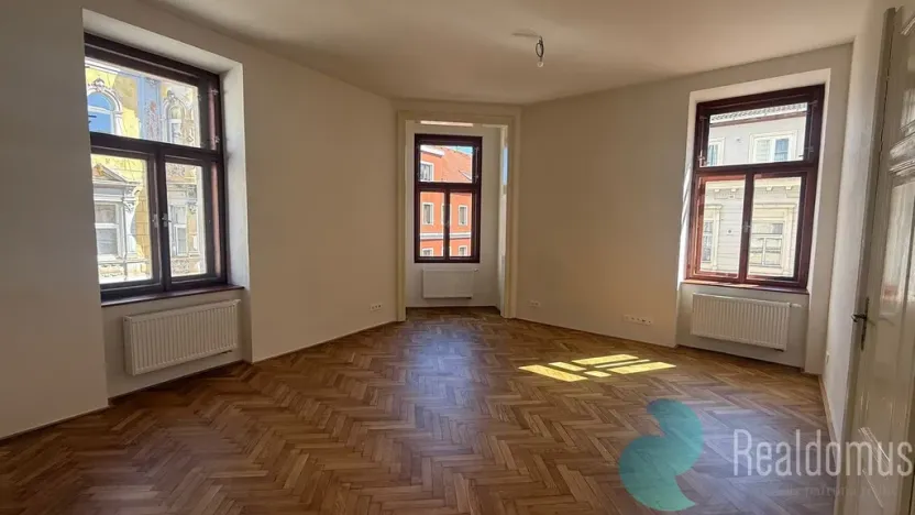 Pronájem bytu 3+1, České Budějovice, tř. 28. října, 120 m2