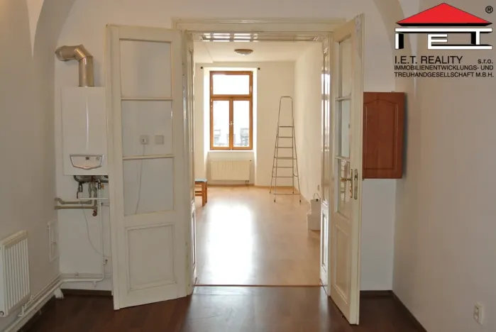 Pronájem bytu 2+1, Frýdek-Místek, Zámecké nám., 89 m2