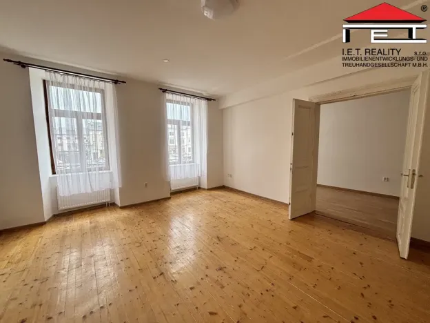 Pronájem bytu 2+1, Frýdek-Místek, Zámecké nám., 89 m2