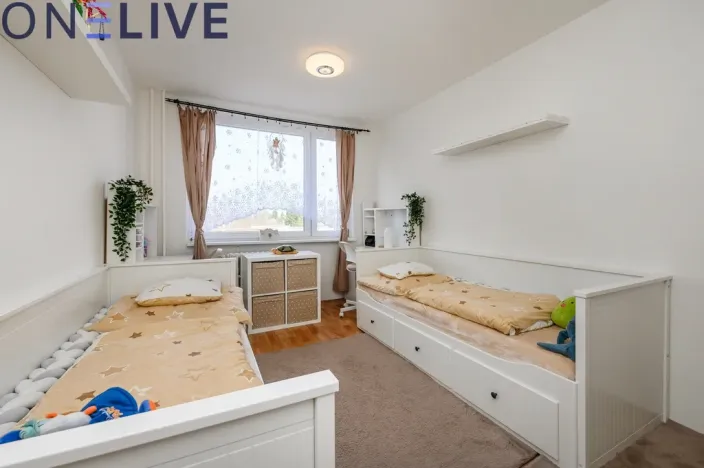 Pronájem bytu 3+kk, Praha, Flöglova, 72 m2