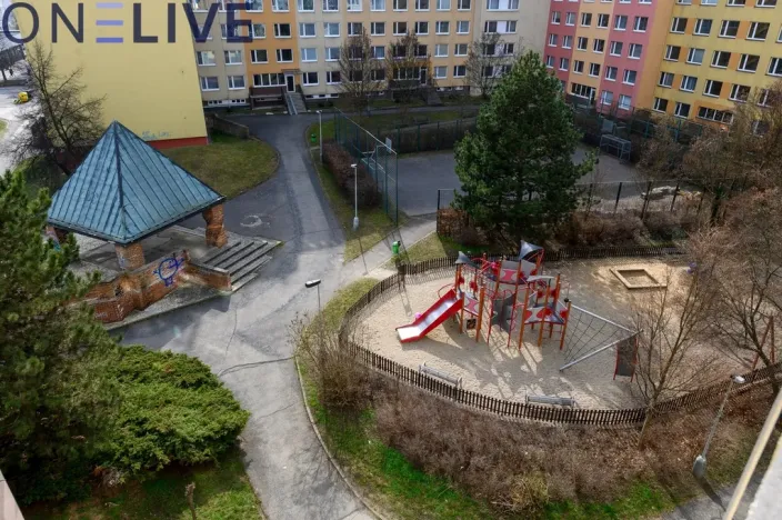 Pronájem bytu 3+kk, Praha, Flöglova, 72 m2