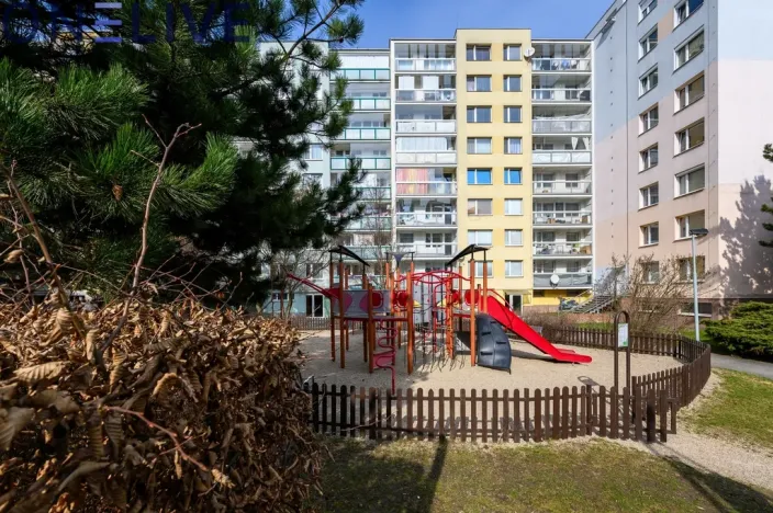 Pronájem bytu 3+kk, Praha, Flöglova, 72 m2