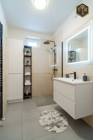 Prodej rodinného domu, Petrovice, 246 m2