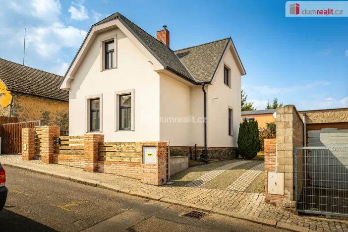 Prodej rodinného domu, Sedlčany, Baxova, 140 m2