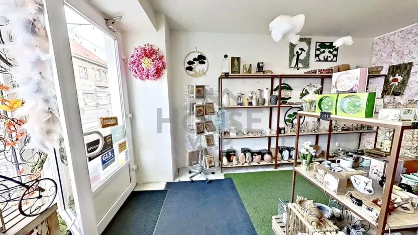 Pronájem kanceláře, Praha - Kobylisy, Klapkova, 40 m2