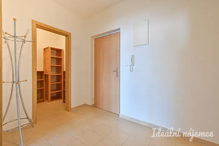 Pronájem bytu 2+kk, Brno - Žebětín, Říčanská, 53 m2
