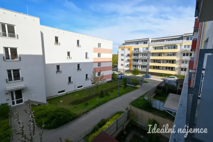 Pronájem bytu 2+kk, Brno - Žebětín, Říčanská, 53 m2
