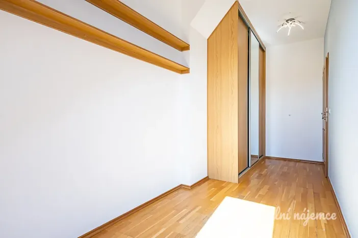 Pronájem bytu 2+kk, Praha - Holešovice, Osadní, 76 m2