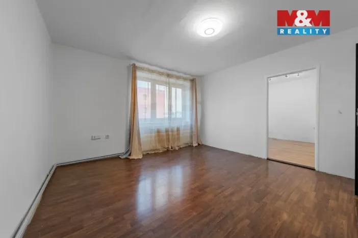 Prodej bytu 3+1, Karlovy Vary - Dvory, Lipová, 62 m2