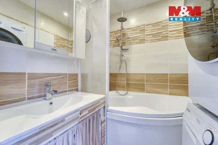 Prodej bytu 4+1, Plzeň - Severní Předměstí, Komenského, 79 m2