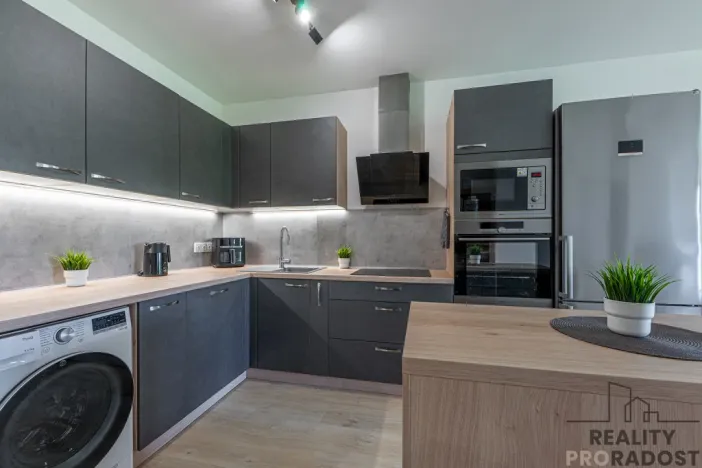 Prodej bytu 4+kk, Vochov, 80 m2