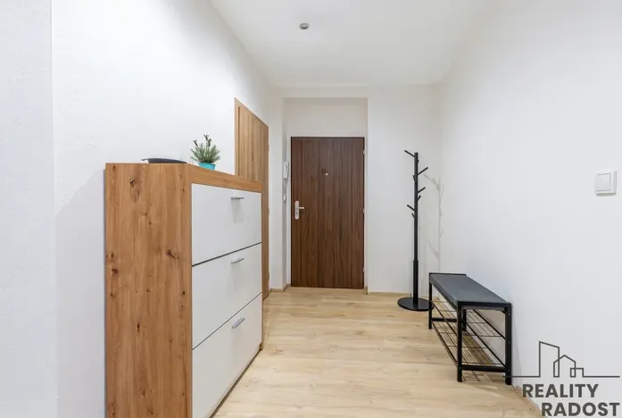 Prodej bytu 4+kk, Vochov, 80 m2