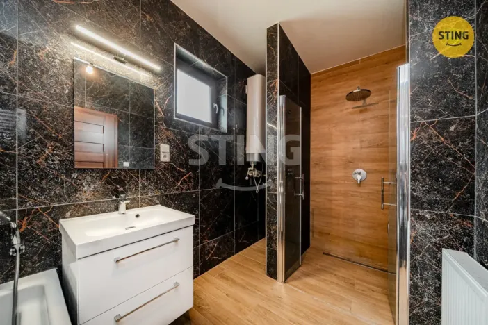 Prodej rodinného domu, Bystřice, 220 m2