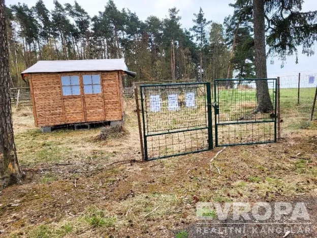 Prodej lesa, Břežany, 2152 m2