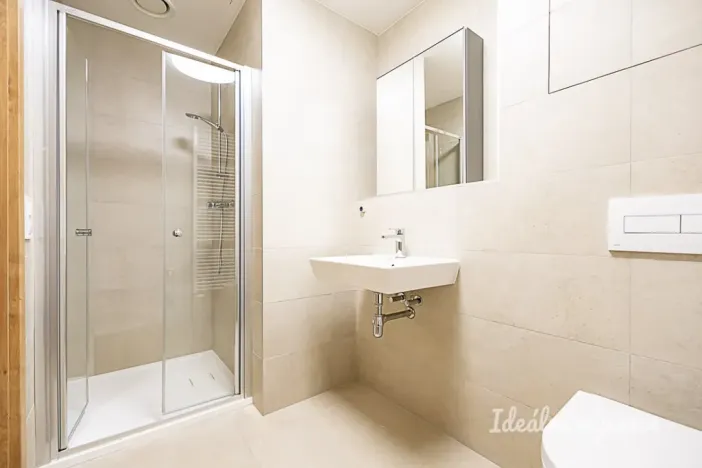 Pronájem bytu 1+kk, Praha - Strašnice, Štěchovická, 34 m2