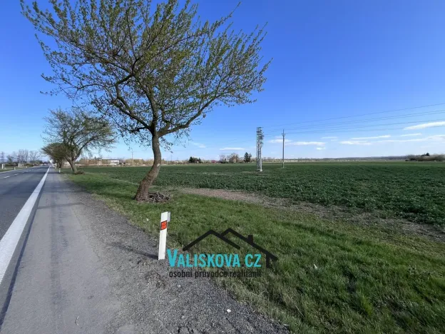 Prodej pozemku, Hulín, 61843 m2