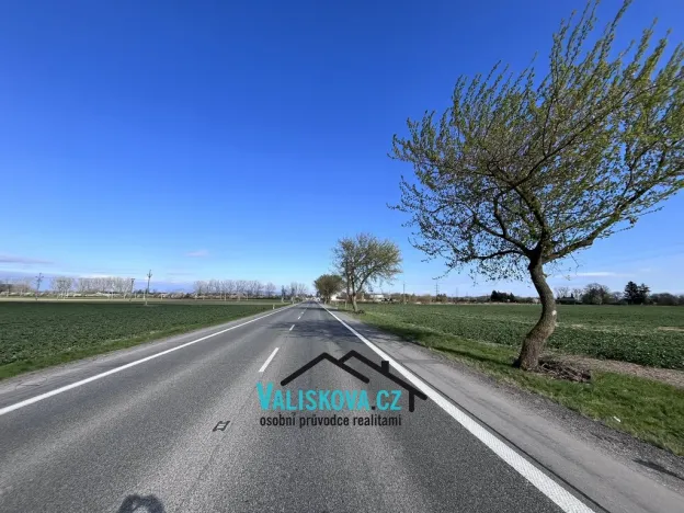 Prodej pozemku, Hulín, 61843 m2