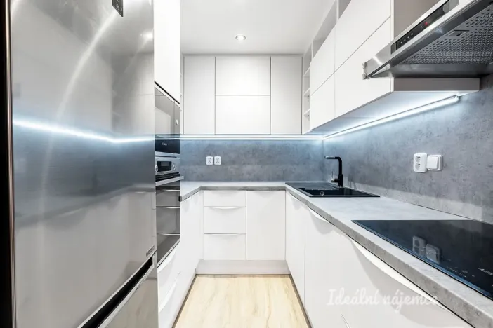 Pronájem bytu 2+1, Praha - Michle, Bítovská, 39 m2