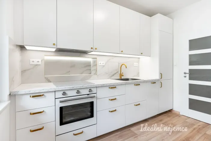 Pronájem bytu 2+1, Praha - Vršovice, Lvovská, 59 m2