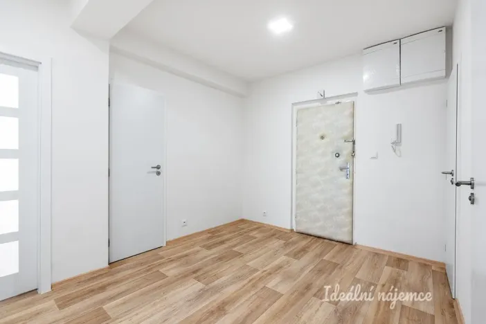 Pronájem bytu 2+1, Praha - Vršovice, Lvovská, 59 m2