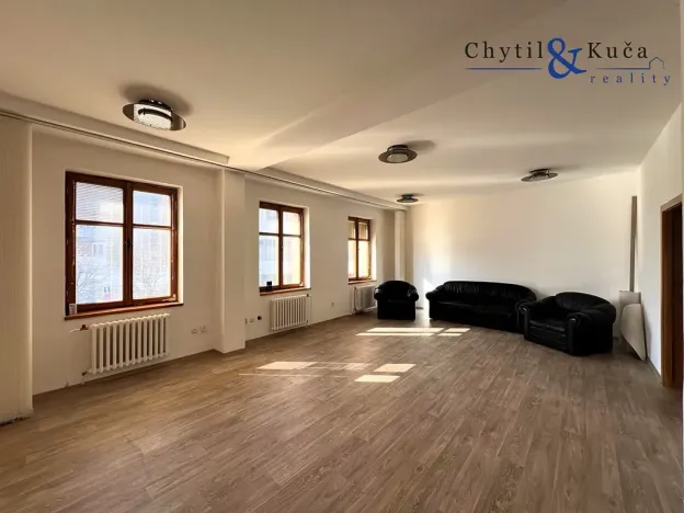 Pronájem obchodního prostoru, Přerov, Žerotínovo nám., 1 m2