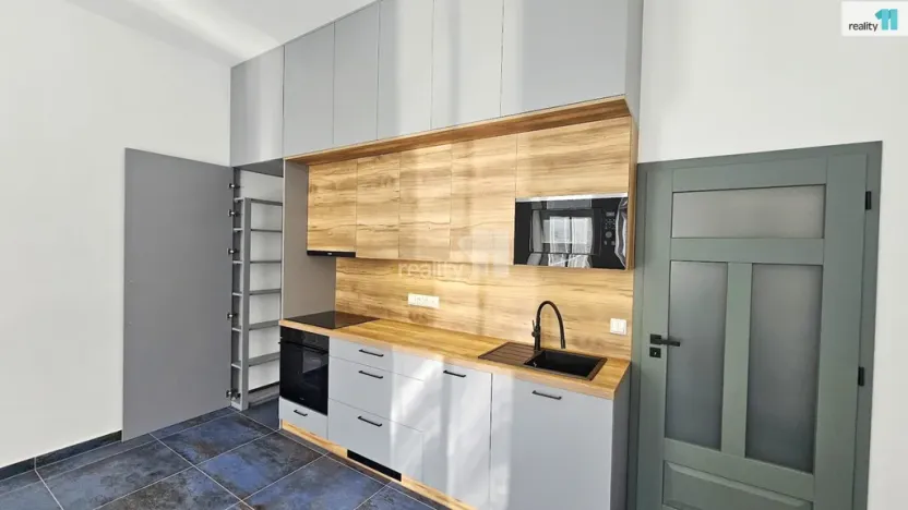 Pronájem bytu 1+kk, Čáslav - Čáslav-Nové Město, Pražská, 34 m2