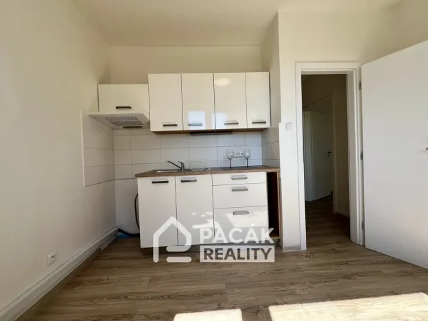 Prodej bytu 1+1, Olomouc, Nešporova, 33 m2