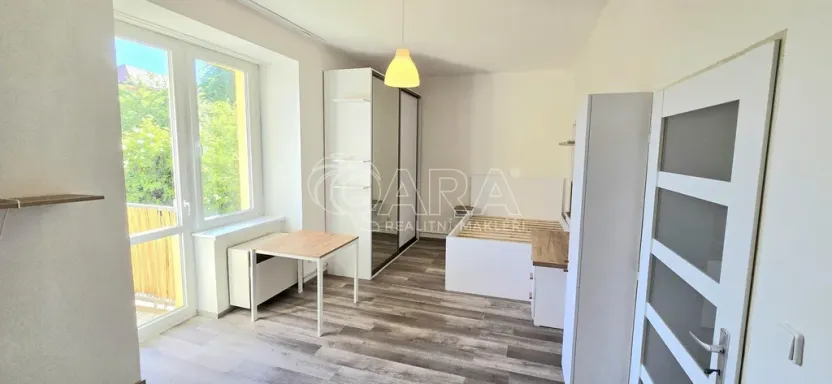 Pronájem bytu 1+1, Praha - Vršovice, Ruská, 38 m2