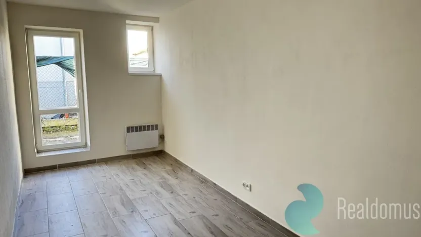 Pronájem bytu 1+1, Kaplice, Omlenická, 30 m2