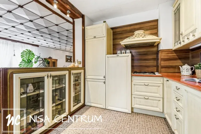 Prodej rodinného domu, Krnsko, 304 m2