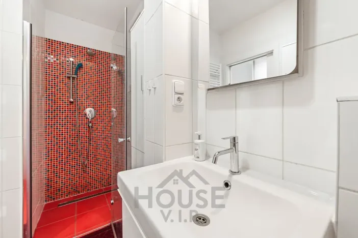 Prodej bytu 2+kk, Praha - Žižkov, Jeseniova, 46 m2