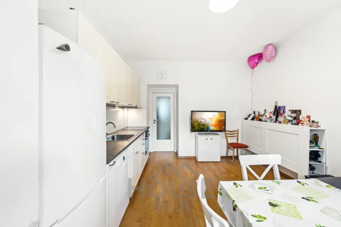 Prodej bytu 2+kk, Praha - Žižkov, Jeseniova, 46 m2