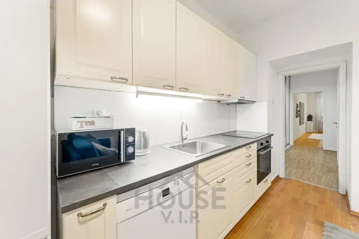 Prodej bytu 2+kk, Praha - Žižkov, Jeseniova, 46 m2